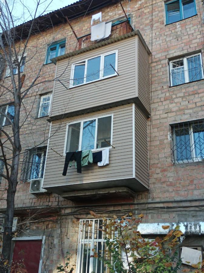 Аппартаментов В Золотом Квадрате ビシュケク 部屋 写真
